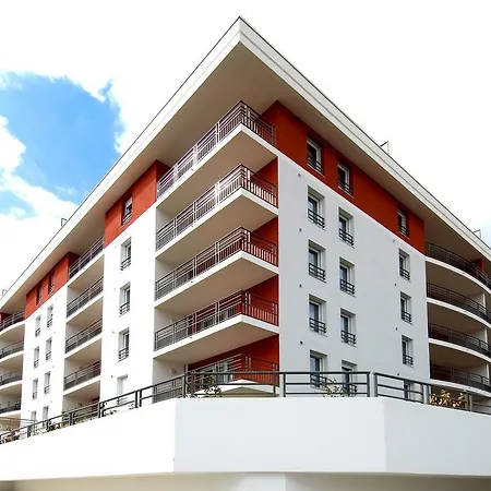 Aparthotel Domitys Les Deux Lacs *